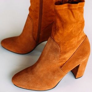 NWT Chinese Laundry Sock Bootie “Kayla”❗️